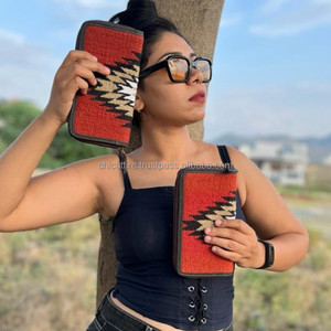 Bolso de mano de cuero de tela azteca occidental para mujer, monederos multicolores, carteras multiusos de cuero acolchado azteca únicas, novedad - Product Image 4