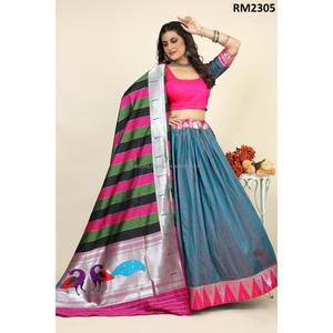 Lehenga Choli Tradicional. 
 
 Añade un Toque Tradicional a tu Estilo con este Lehenga en Material Jacquard Embellecido con Todo Tipo de Detalles - Product Image 6