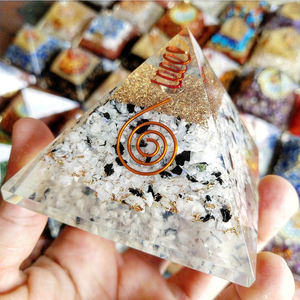 Pirámide de Orgonita con Piedras Preciosas Mixtas, Siete Chakras |   Generador de Energía de Cristales Curativos, Reiki, Feng Shui, Vastu, Decoración Espiritual Hecha a Mano - Product Image 1