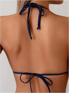 Ensemble bikini bleu marine pour femme, haut croisé à nouer, bas à nouer sur les côtés, bordure contrastante, décoration perles, maillot de bain extensible - Product Image 3