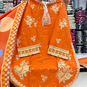 Collection Eid : travail de broderie, sequins et fils avec embellissements - Product Image 1