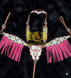 Juego de aparejos de montura vaquera de cuero genuino con diseño de calavera de toro del Suroeste, flecos rosas y detalles de latón, ligero, para uso estacional, incluye - Product Image 2