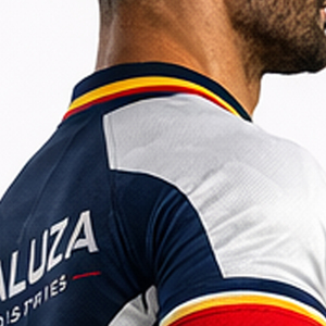 Maillot de rugby personnalisé durable par sublimation – Nom et numéro d'équipe personnalisés – Tenue de rugby haute performance – Vêtements de sport – Fabrication en usine - Product Image 4