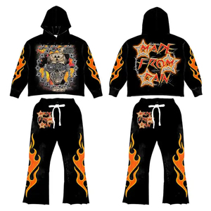 Conjunto de chándal personalizado con estampado de calavera y llamas para hombre, con capucha, manga larga, estilo urbano, conjunto de dos piezas a juego, pantalones acampanados - Product Image 1