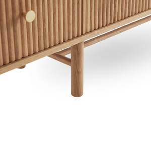 Commode autoportante en teck massif, style minimaliste moderne, avec 3 tiroirs et porte cannelée, pour chambre d'hôtel et salon - Product Image 3