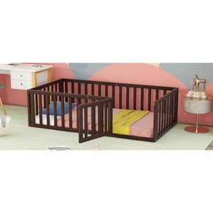 Letto a pavimento in legno di noce per bambini, misura Twin, con recinzione e porta (Vecchio SKU WF289661AAL) - Product Image 3