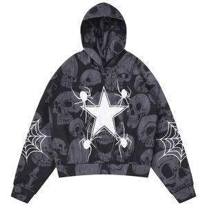 เสื้อฮู้ดดี้โอเวอร์ไซส์ทรงหลวมสไตล์โกธิค พิมพ์ลายกะโหลกเต็มตัว พร้อมลายดาวสีขาวและแมงมุม พิมพ์ลายพัฟ สตรีทแวร์ - Product Image 1