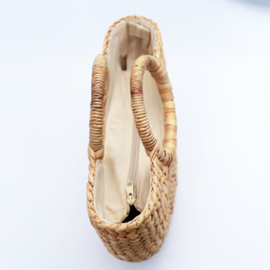 Bolso de Jacinto de Agua Tejido en Forma de Media Luna con Asa de Ratán – Flores Bordadas a Mano con Cinta de Alta Calidad - Product Image 4