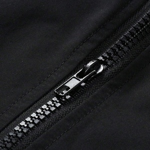 Nouvel arrivage de blouson d'aviateur pour hommes au design personnalisé veste softshell imperméable à l'eau à rayures de style bicolore - Product Image 4