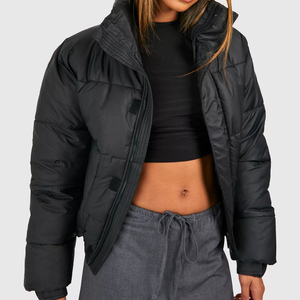 Chaqueta Acolchada Negra con Capucha para Mujer, Manga Larga, Relleno de Poliéster, Cortavientos, Abrigo de Invierno, Cierre de Cremallera, Corte Corto - Product Image 5