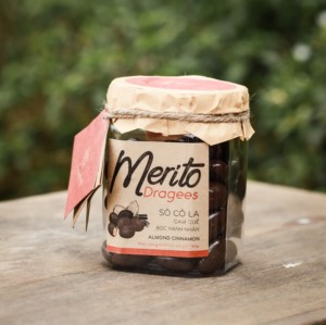Dragées enrobées de chocolat noir à l'orange, cannelle et amande, collation au chocolat noir pour la vente en gros dans un coffret cadeau personnalisé - Product Image 2