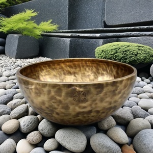 Bol chantant tibétain martelé à la main thérapie sonore profonde et longue bouddha et lune sculptés pour la méditation - Product Image 6