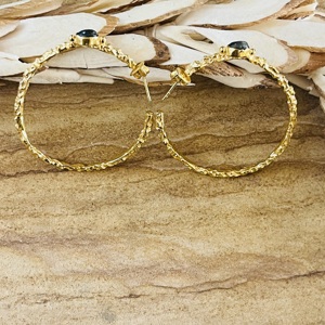 Dernières tendances : Boucles d'oreilles créoles texturées style bohème en laiton, plaqué or 18 carats, design géométrique minimaliste pour femmes, vente en gros/OEM/ODM - Product Image 2