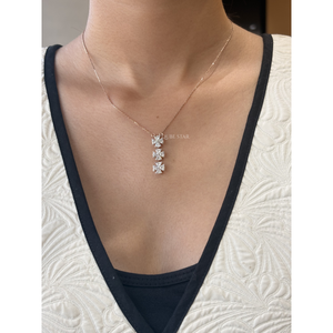 Colgante de Diamante Cultivado en Laboratorio de 1.80 Ct con Corte Trillón, Diseño Floral, Oro de 14K, Joyería de Lujo para Mujer, Boda, Fiesta, Collar Personalizable - Product Image 1