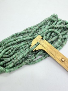 ลูกปัดพลอย AA Emerald Heishi รูปทรงยางรถยนต์ ขนาด 5-6 มม. ความยาว 16 นิ้ว ผู้ผลิต ผู้จัดจำหน่าย ขายส่ง ลูกปัด Heishi สำหรับทำเครื่องประดับ - Product Image 4