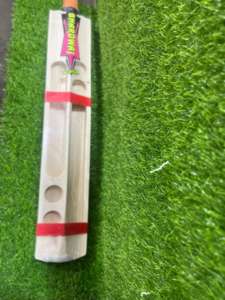 ไม้คริกเก็ตคุณภาพดีที่สุด น้ำหนักเบา ทันสมัย สำหรับใช้งานกลางแจ้ง ทำจากวิลโลว์ธรรมชาติของอินเดีย ทนทาน ด้ามจับมาตรฐาน สีน้ำตาล สำหรับคนถนัดขวา ขนาด 16-20 มม. - Product Image 2