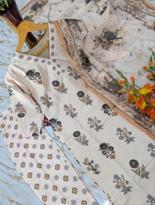 Ensemble 3 pièces prêt-à-porter pour femme : Kurti en rayonne lourde texturée, pantalon et dupatta en coton Chanderi, infroissable, toutes saisons, tenue ethnique - Product Image 2
