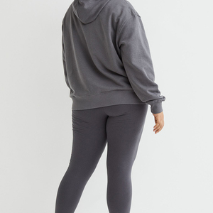 Vente en gros de sweats à capuche pour femmes, nouveaux modèles, unis, vierges, personnalisables avec logo, coupe oversize, à prix abordable - Product Image 2