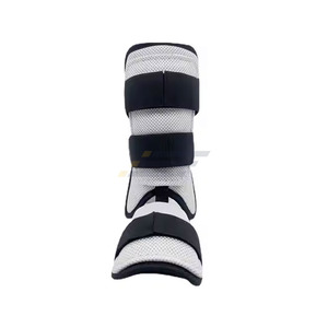 Protège-tibias de baseball noirs solides avec couverture du pied, protection renforcée, protection professionnelle, sangles réglables en PU - Product Image 3