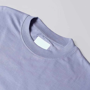 T-shirt pour homme en coton 100% lavande, logo sur le devant, manches courtes, col rond, coupe classique, couleur unie, tricoté - Product Image 5