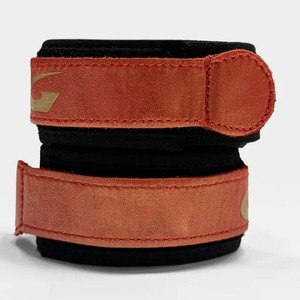 Système de fixation rapide pour gants de boxe à lacets avec sangle et boucle auto-agrippante pour un maintien sûr en salle de sport - Product Image 4
