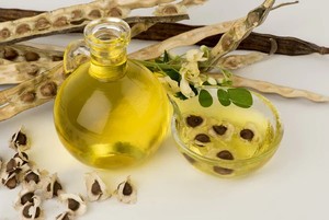 น้ำมันมะรุมสกัดเย็นบริสุทธิ์จาก Terra Bio Naturals สำหรับบำรุงเส้นผมและผิวหน้า เหมาะสำหรับทุกสภาพผิว ผลิตในประเทศอินเดีย - Product Image 4