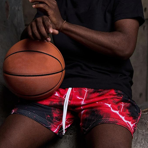 Shorts décontractés pour hommes en maille 100 % polyester, respirants, séchage rapide, avec imprimé éclair fendu, taille élastique à cordon de serrage - Product Image 2