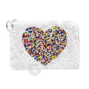 Monedero Rectangular de Tela Blanca con Cuentas Bordadas a Mano, Regalo Artesanal para Mujeres, Ideal para Halloween, Fiestas y San Valentín - Product Image 1