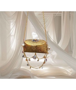 Bolso Potli Decorado con Perlas de Satén de Lujo Hecho a Mano por F S INTERNATIONAL para Mujer |   Bolso de mano tradicional moderno para novias | - Product Image 5