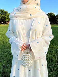 Abaya musulmane traditionnelle en gros 2026 avec hijab, motifs tie-dye, manches longues, abaya islamique modeste, robe musulmane pour femmes - Product Image 2