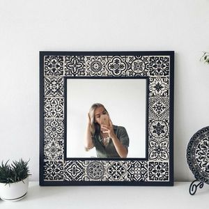 Rectangular Art Deco Wall <b>Mirror</b> With Black And <b>White</b> Striped Frame Decorative Wooden Design 4.0 Mm Thickness - Product Image 4