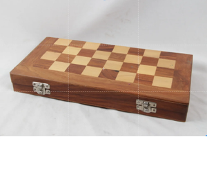 Jeu d'échecs magnétique en bois pliable fait main, jeu de société de stratégie pour les voyages, la maison, les cadeaux et les divertissements familiaux - Product Image 3