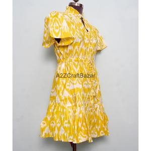 Robe mini pour femme en coton 100% tricoté à la main, moderne, col en V, manches courtes, taille haute, coupe évasée, imprimé floral numérique, lavable - Product Image 5