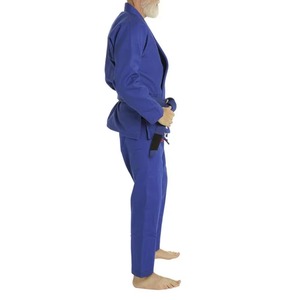 Uniforme de karaté bleu pour homme, 100% coton respirant, coupe classique, vêtements d'arts martiaux pour adultes avec ceinture et sac inclus, en vente en ligne - Product Image 5