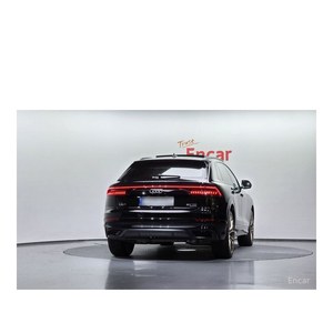 Audi Q8 50 TDI quattro Exclusive Diesel Automatique 2023 avec caméra de recul, sièges en cuir, 41 229 km, conduite à gauche - Product Image 4