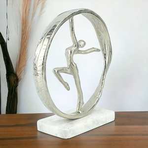 Sculpture de ballerine moderne en aluminium Jaffs Exports, figurine d'art circulaire faite à la main, décoration de table écologique pour salon - Product Image 5