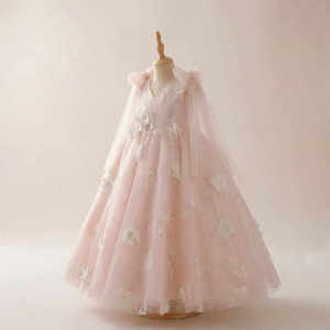 Elegante Vestido de Niña para Dama de Honor en Rosa Pálido Etéreo, Hecho a Mano con Bordado Floral 3D, Capa de Satén Transparente, Vestido de Princesa para Boda - Product Image 2