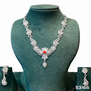 MOLL JEWELLERS - Cadena de Eslabones con Diseño de Hojas, Chapada en Oro, con Circonitas Naturales, para Mujer, Elegante y Moderna, Certificada por Terceros - Product Image 6