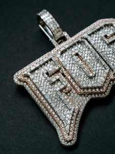 Colgante de Plata 925 con Letra Inicial H Personalizada, Estilo Hip Hop, con Moissanita VVS y Letras en Negrita con Incrustaciones de Diamantes - Product Image 3