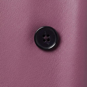 Gabardina Larga de Mujer en Cuero Sintético, Cuello Solapa, Doble Botonadura, Color Rosa Polvoriento, Impermeable - Product Image 3