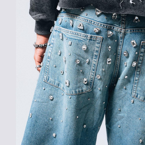 Jorts de Mezclilla al Por Mayor B2B con Pedrería de Alta Densidad, Estilo Urbano Moderno, Venta Directa de Fábrica - Product Image 3