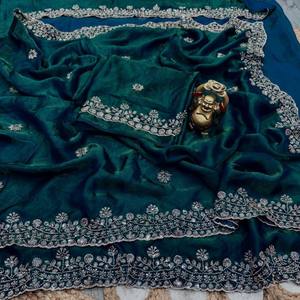 Sari VASTRA COTTAGE Pure Space de Terciopelo de Seda Brillante con Lentejuelas Bordadas a Mano, Sari de Diseño para Fiestas, Bodas y Eventos Festivos - Product Image 1