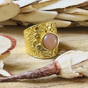 Hot Selling Peach Moonstone Brass <b>Ring</b> 18k Gold Plated Filigree Texture Floral <b>Ring</b> <b>Statement</b> Chunky Wholesale <b>Ring</b> For Women - Product Image 3