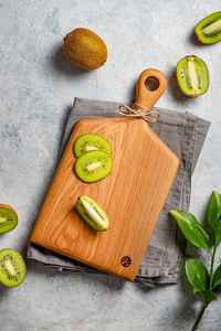 Planche à découper décorative en bois d'acacia robuste, idéale pour couper le fromage, la viande, le pain et pour un usage quotidien. - Product Image 2