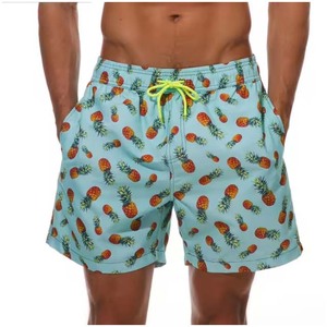 Short de bain décontracté pour homme, tissé, imprimé flamant rose, séchage rapide, résistant à l'eau, taille mi-haute avec cordon de serrage - Product Image 2