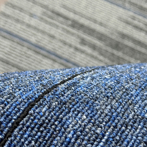 Dalles de moquette commerciales 50 x 50 cm en PP et nylon, dalles de moquette personnalisées <span class=keywords><strong>100x100</strong></span> cm pour salon - Product Image 2