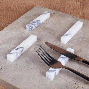 ที่วางช้อนส้อมหินอ่อนที่ทันสมัยช่วยเพิ่มเสน่ห์หรูหราและการใช้งานได้จริงสำหรับบ้านร้านอาหารโรงแรมและการตกแต่งห้องครัว - Product Image 5