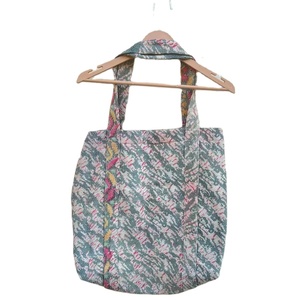 Wholesale Lightweight Solid Color Quilted Open Closure Tote Bag Large Capacity Cotton Shoulder <b>Handbag</b> for Women All Seasons - Product Image 1
