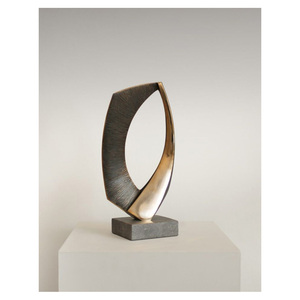 Sculpture contemporaine en laiton artisanale, élégante, abstraite, style Pop Art, accent décoratif pour Diwali - Product Image 5