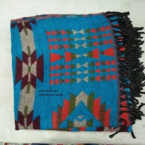 Écharpes/châles tendance en acrylique et soie imprimées aux couleurs mélangées style aztèque pour femmes LAXMANS 100x200cm longues - Product Image 6